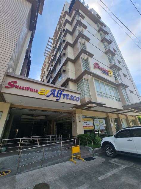 21 hotels iloilo|SMALLVILLE 21 HOTEL .